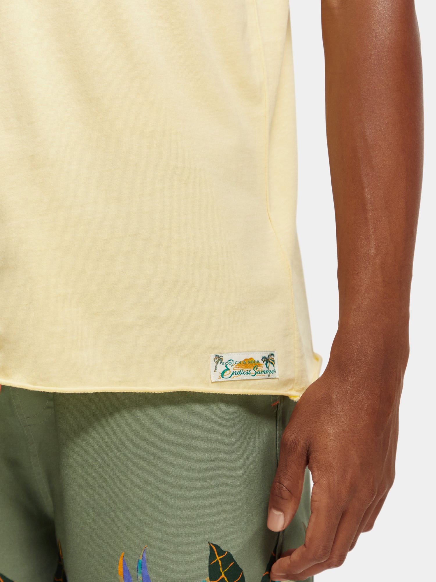 Raw edge t-shirt - Banana