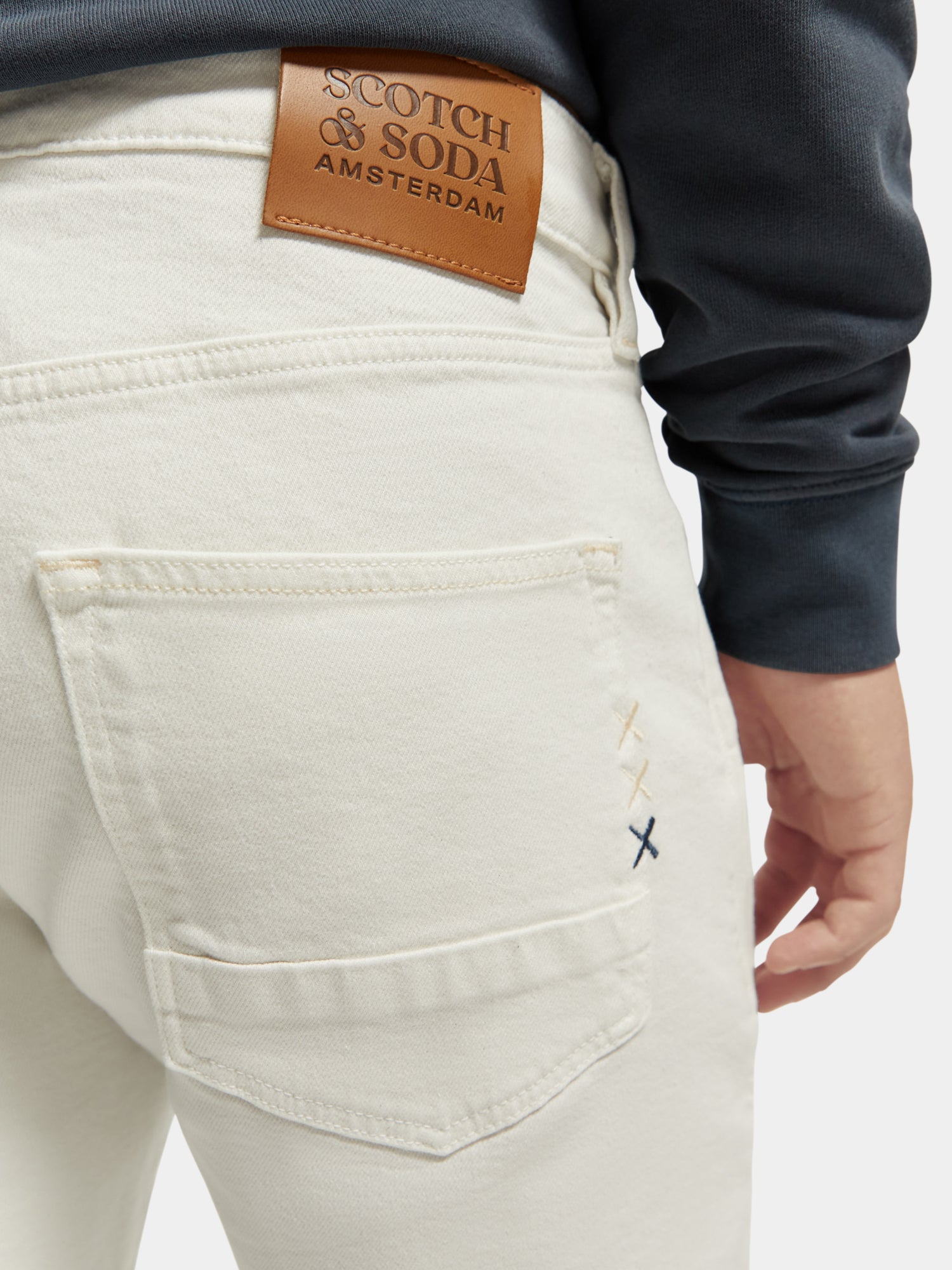 Ralston garment-dyed shorts - White