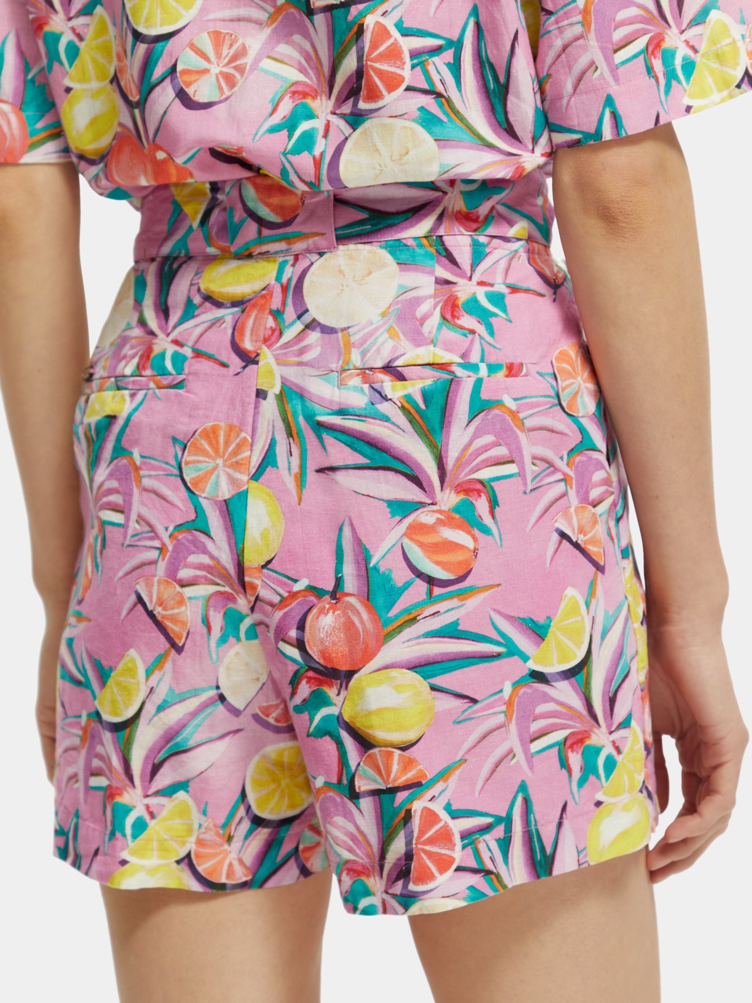 High-rise casual printed shorts - Citrus Squash Orchid