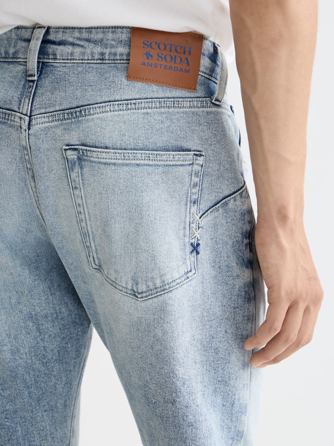 Scotch & Soda - Zee straight-fit jeans - Blue Story
