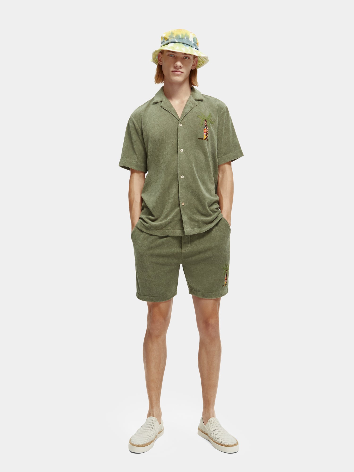 Toweling Bermuda shorts with embroidery - Army