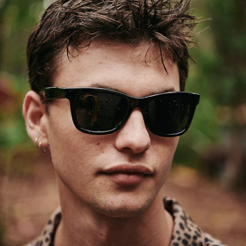 CASH Gloss Black | Green Polarised