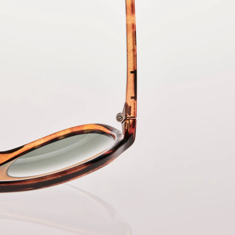 DELETE Gloss Tort | Green Polarised