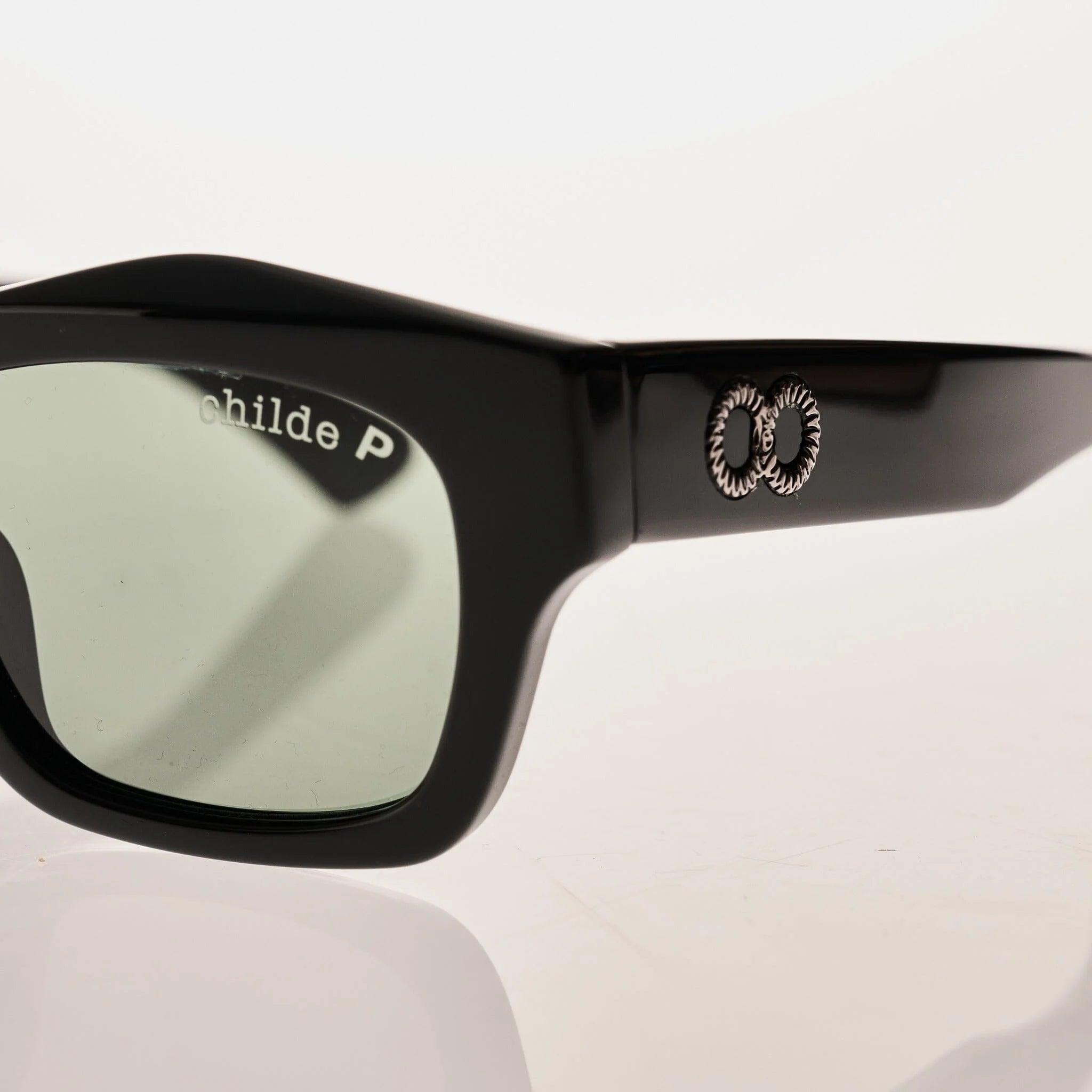 FOLSOM Gloss Black | Green Polarised Lens