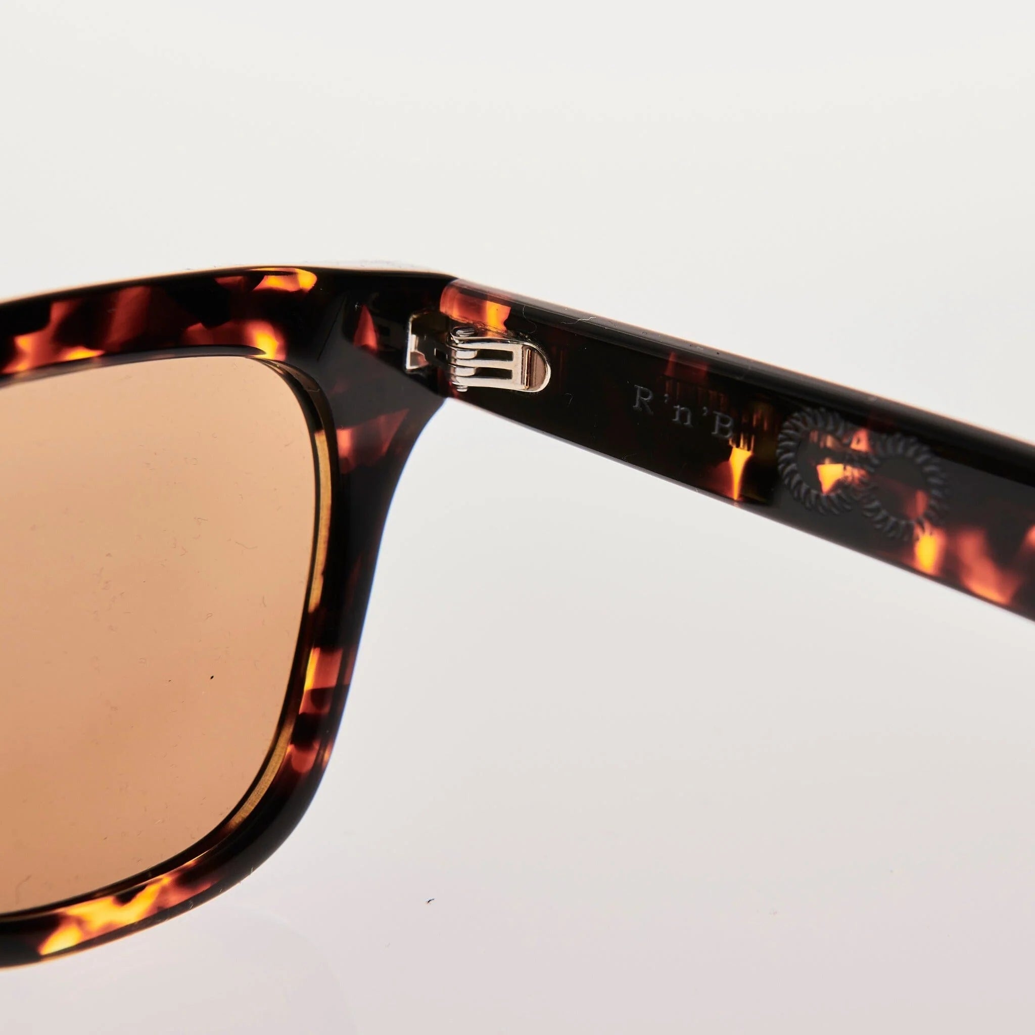 RnB Gloss Tort | Amber Bio Lens