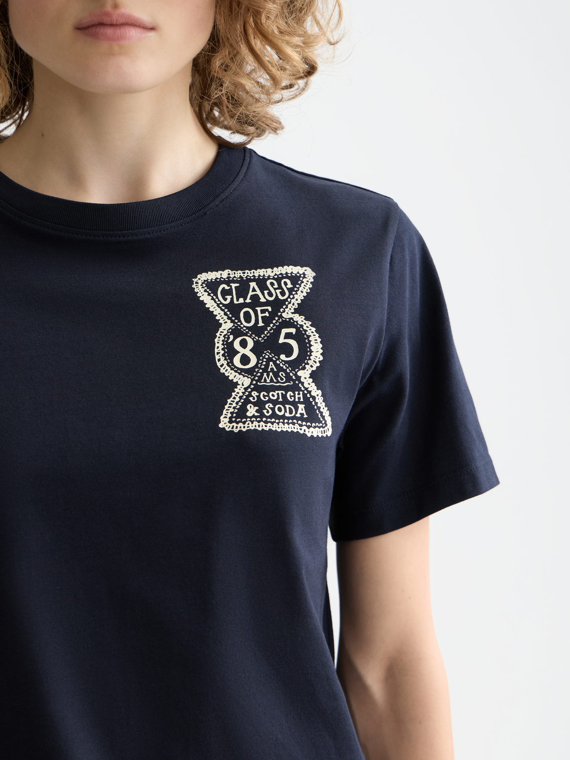 Chest artwork t-shirt - Sky Captain