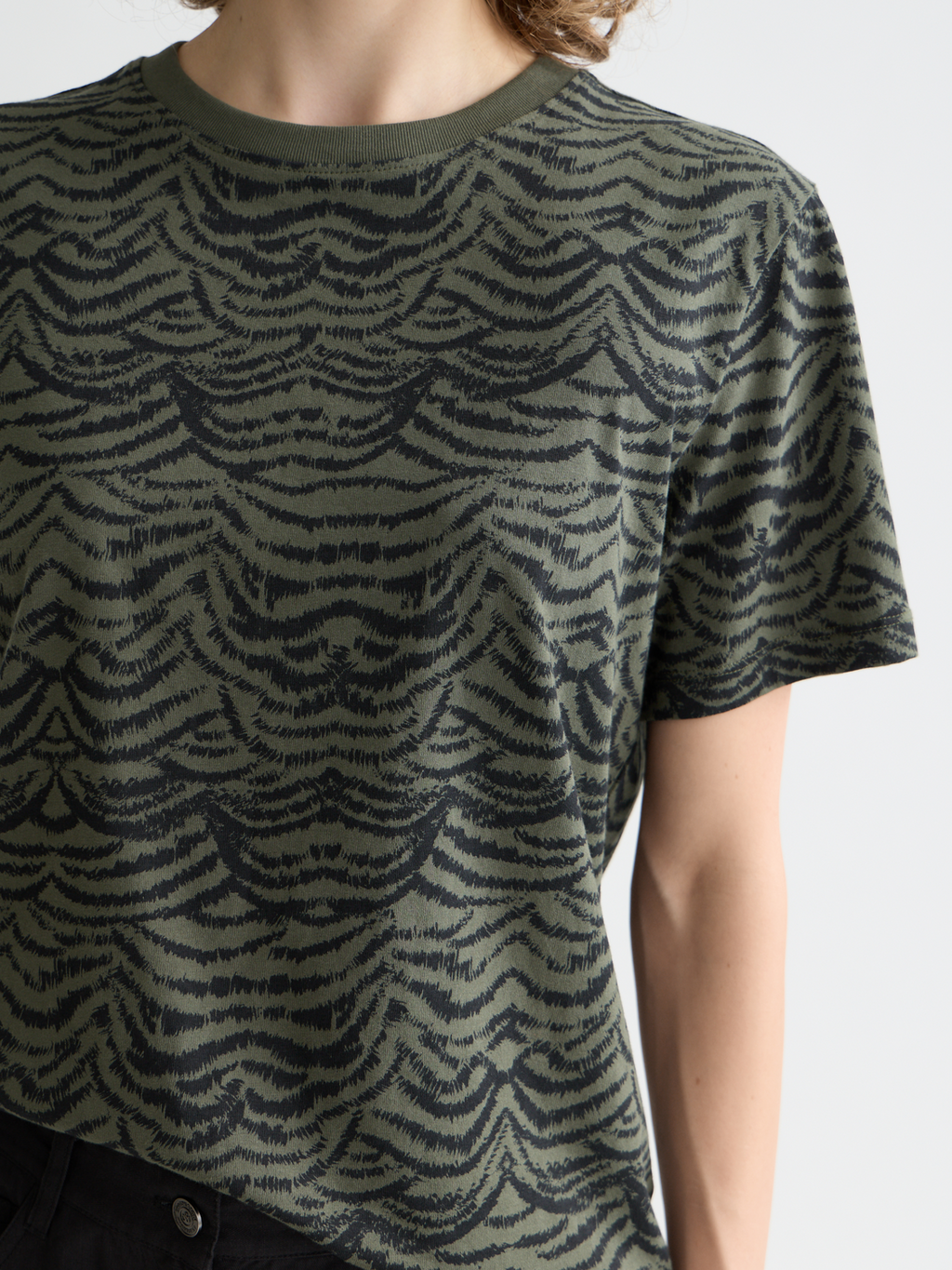 Printed t-shirt - Ikat Feather Thyme