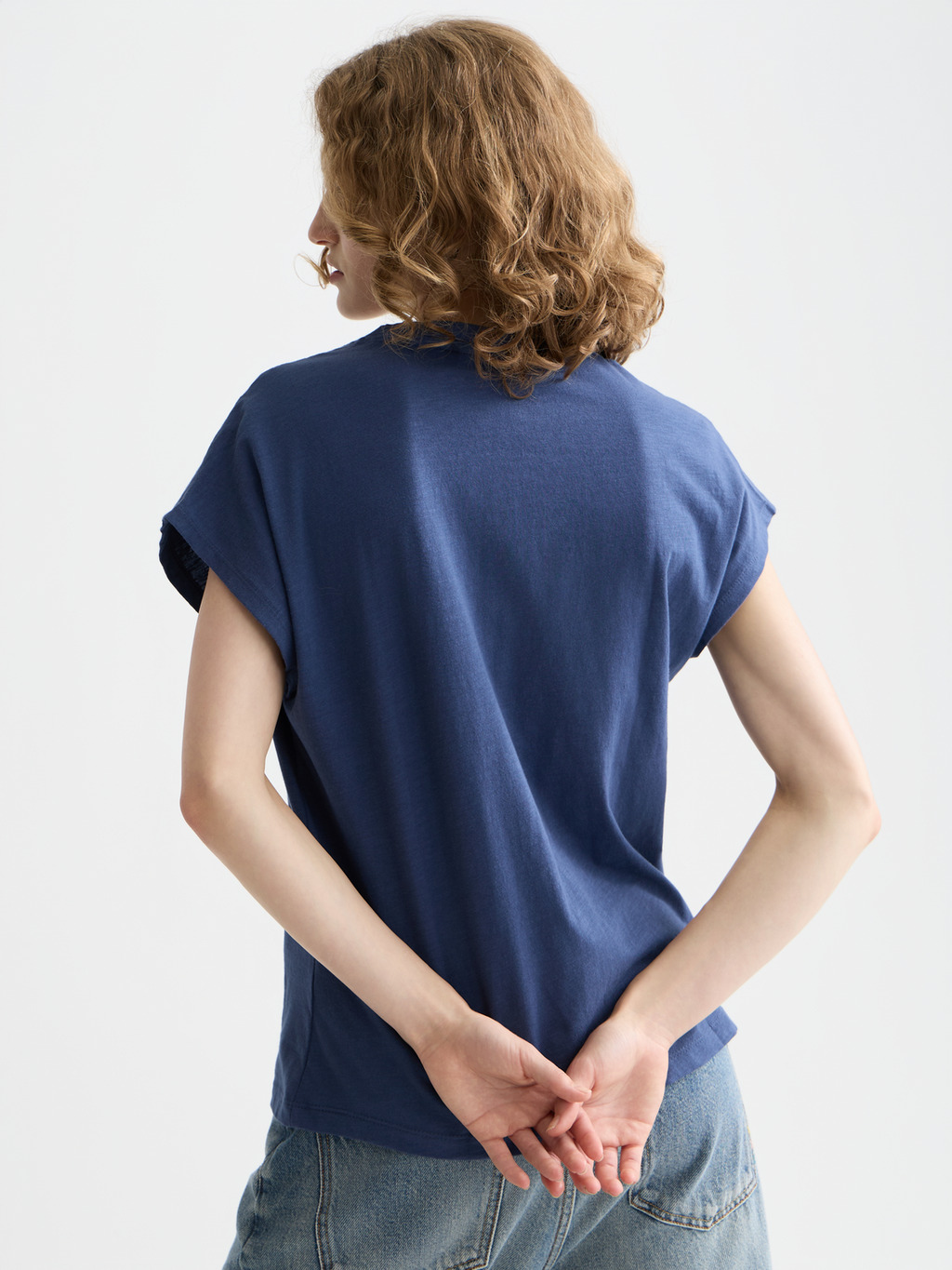 V-neck t-shirt - Oceana