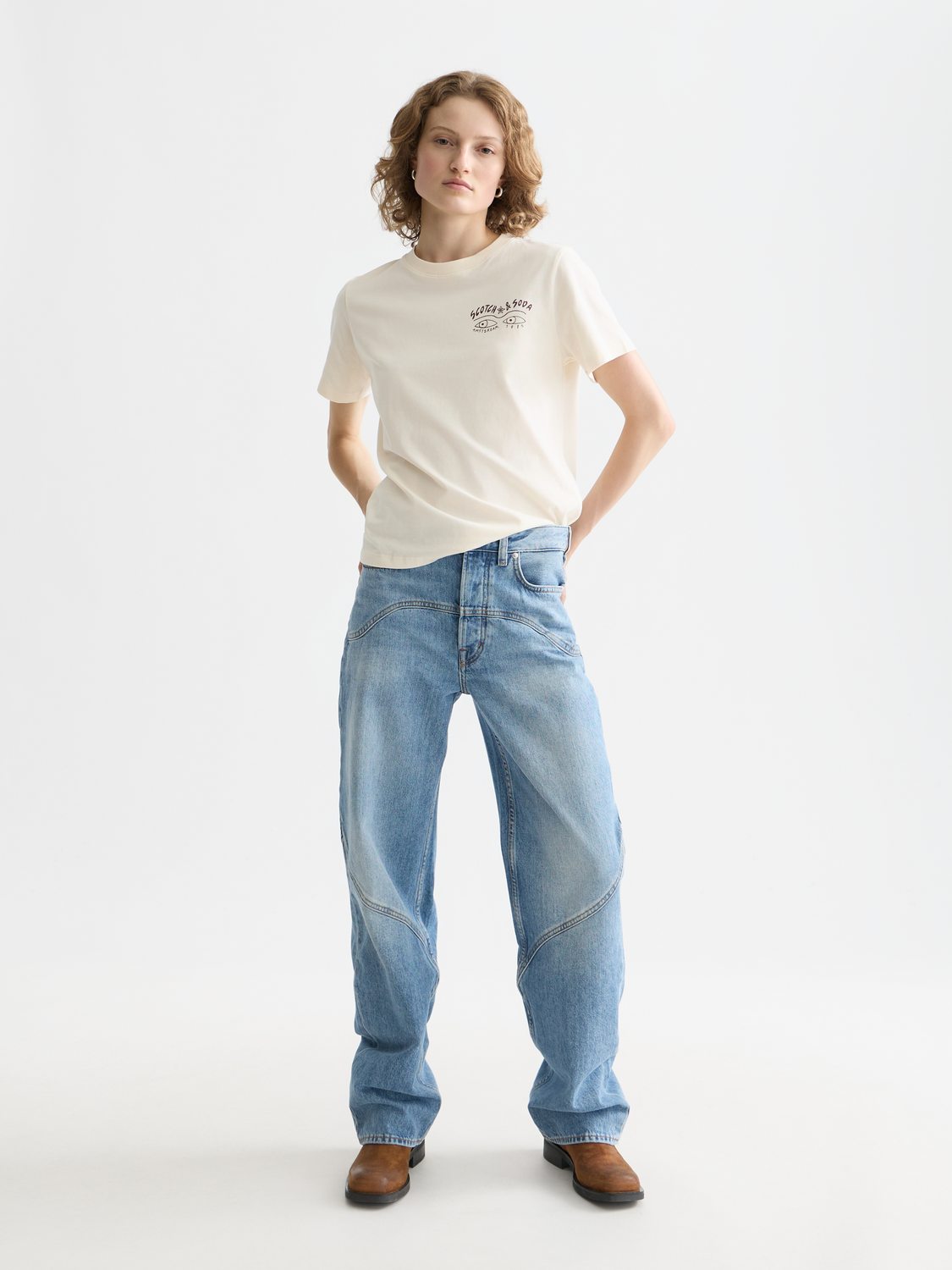Scotch & Soda - Chest artwork t-shirt - Eggnog