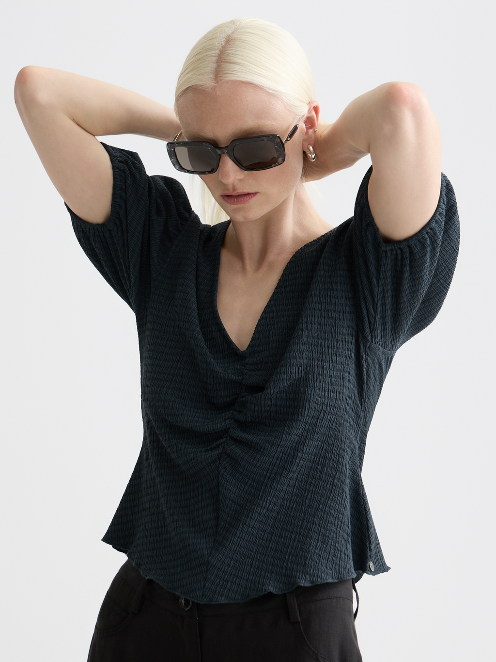 Structured v-neck top - Carbon