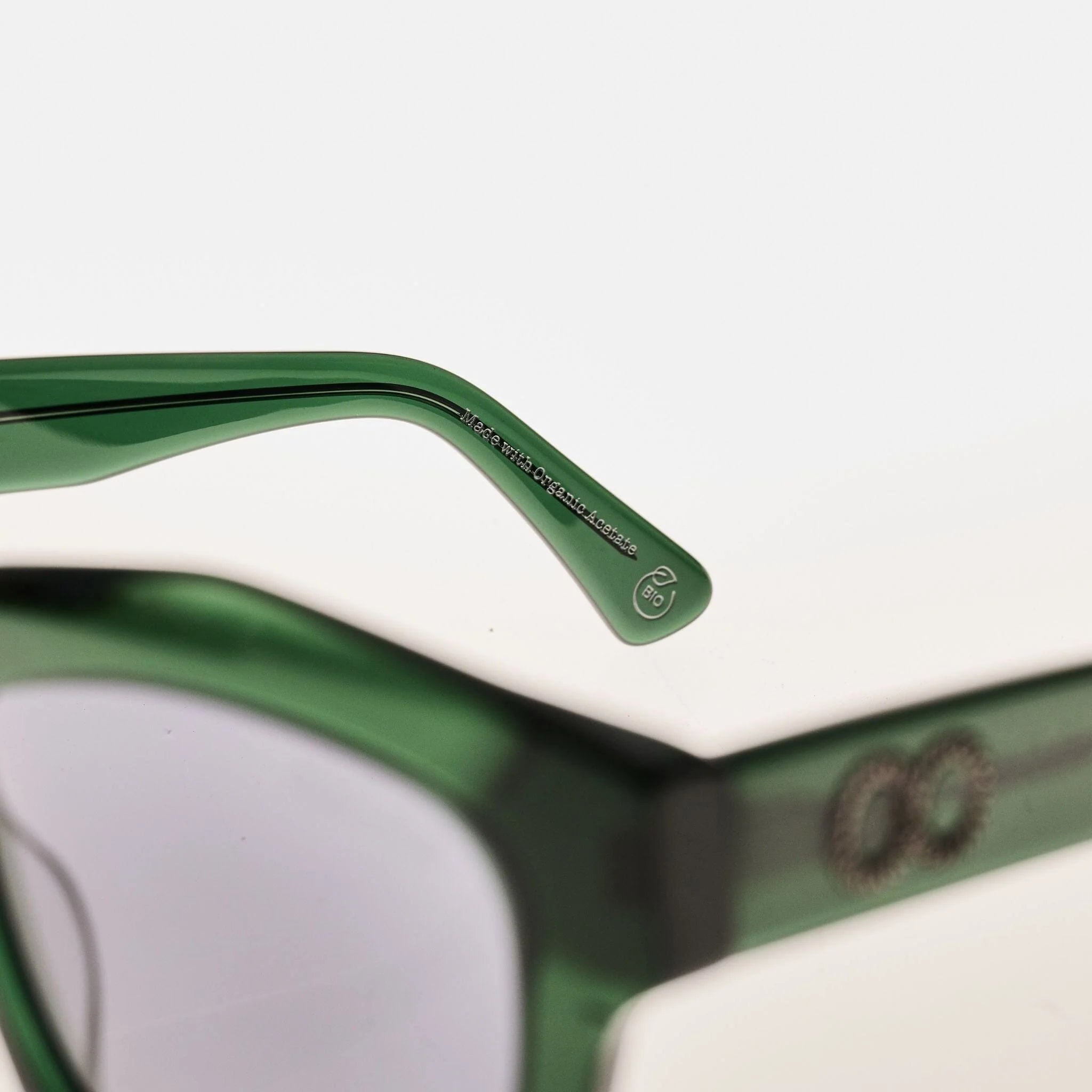 VIVID Translucent Green | Grey Bio Lens