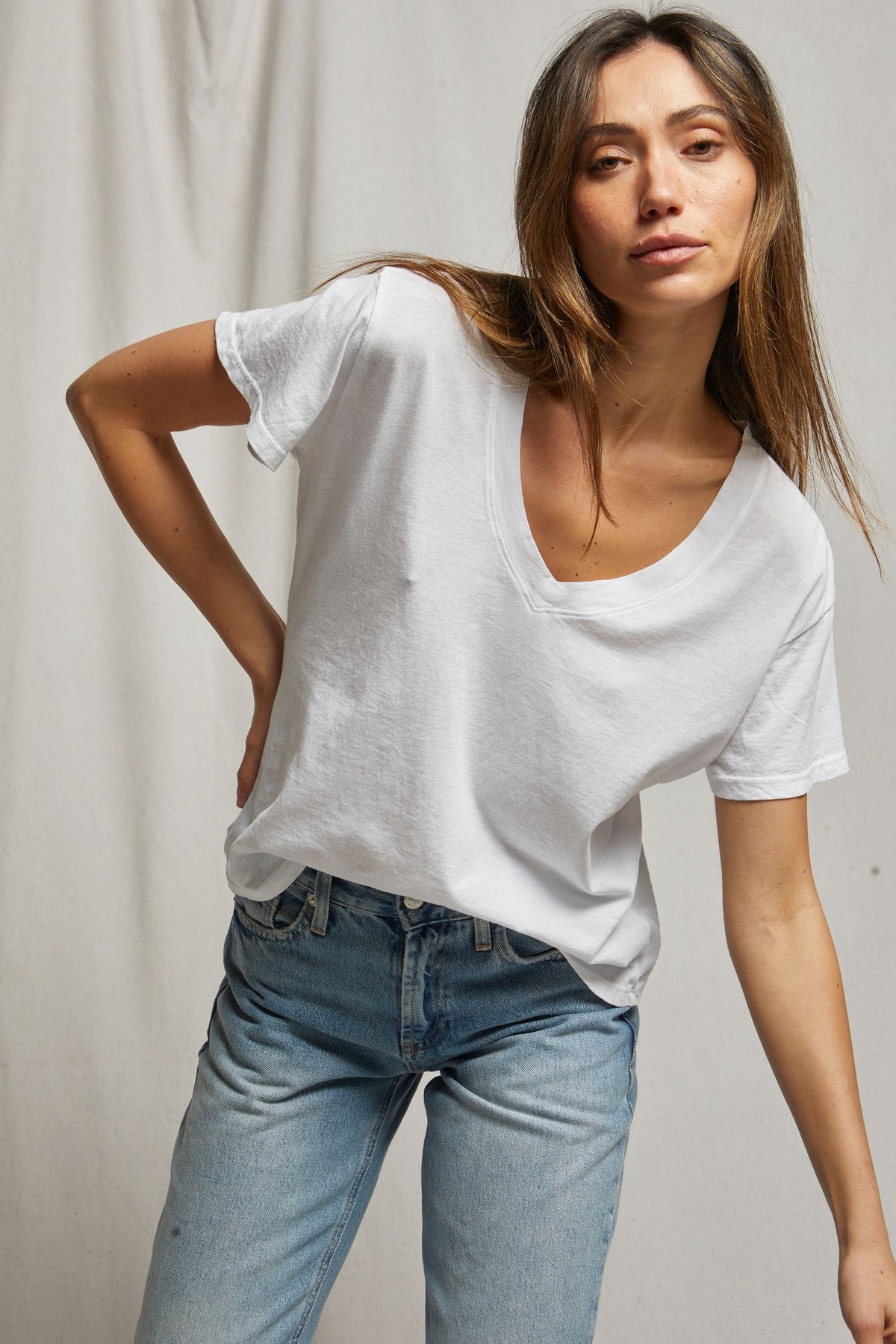 Hendrix Cotton Boxy V Neck Tee - White