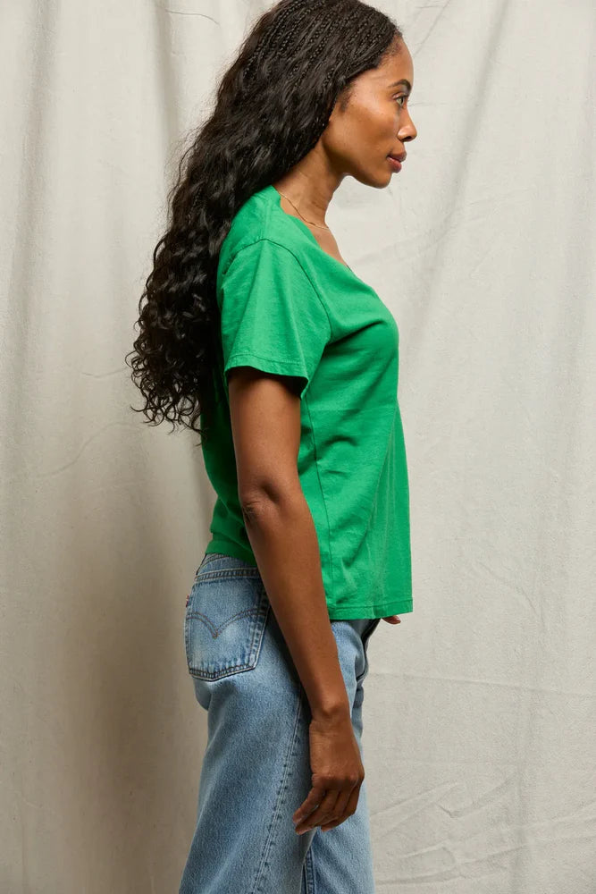 Hendrix Cotton Boxy V Neck Tee - Grass