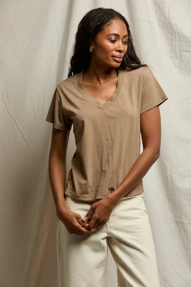 Hendrix Cotton Boxy V Neck Tee - Mocha