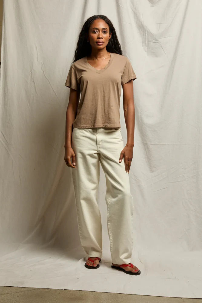 Hendrix Cotton Boxy V Neck Tee - Mocha