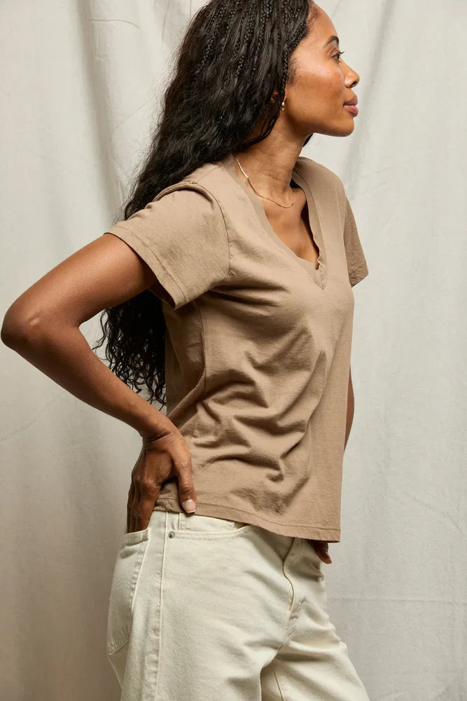 Hendrix Cotton Boxy V Neck Tee - Mocha