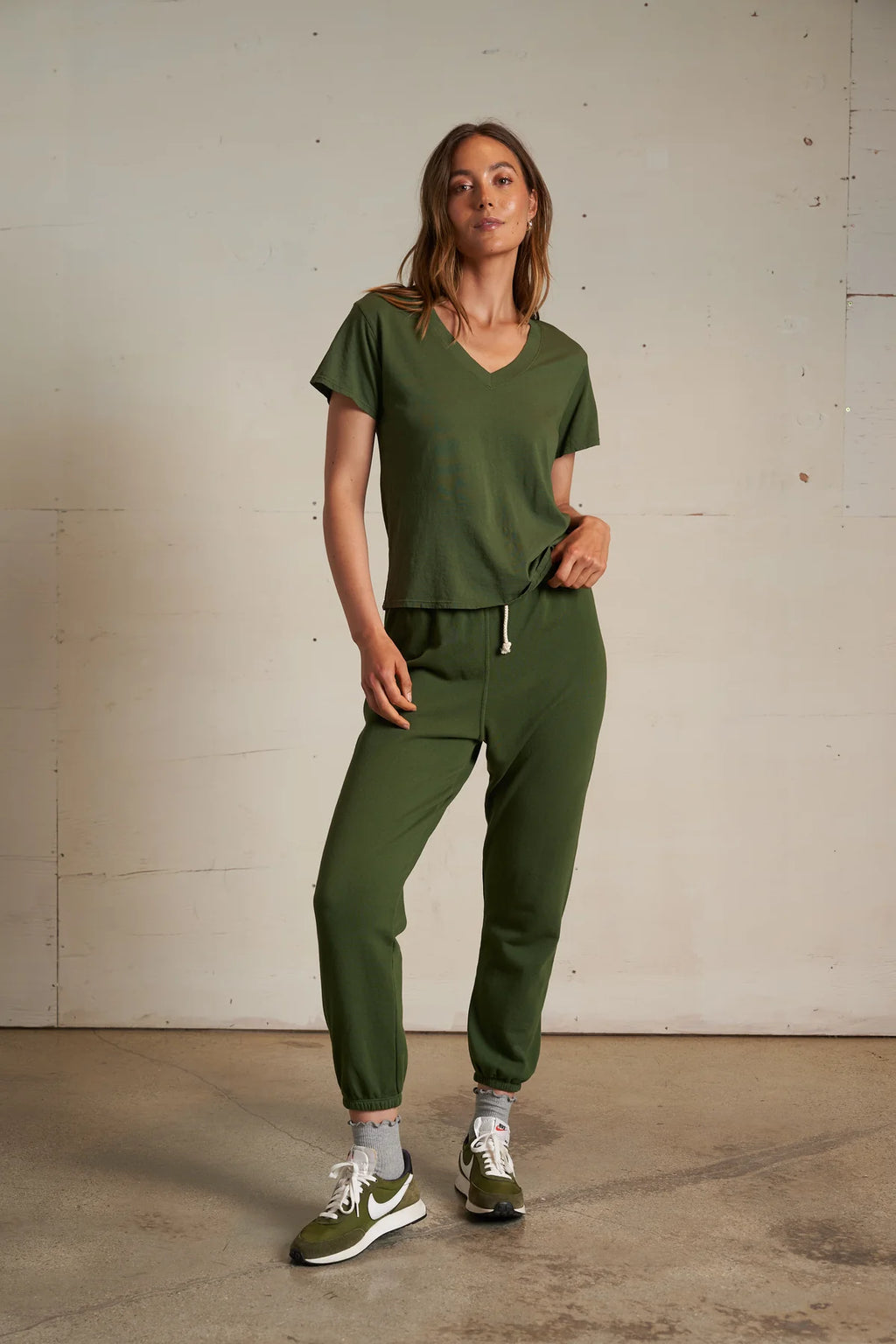 Hendrix Cotton Boxy V Neck Tee - Fern Green