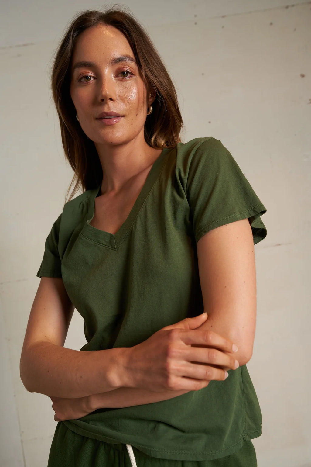 Hendrix Cotton Boxy V Neck Tee - Fern Green