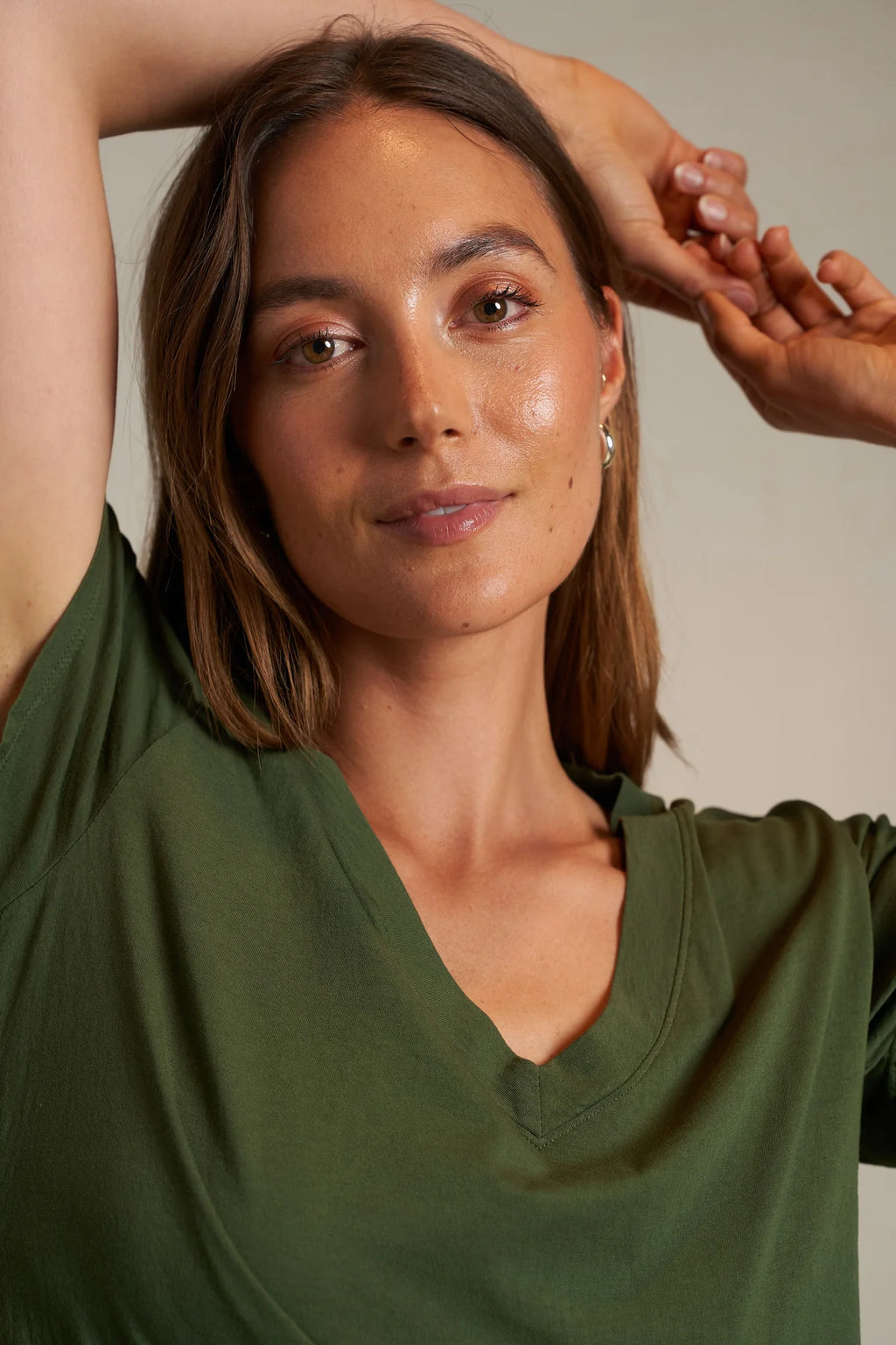 Hendrix Cotton Boxy V Neck Tee - Fern Green