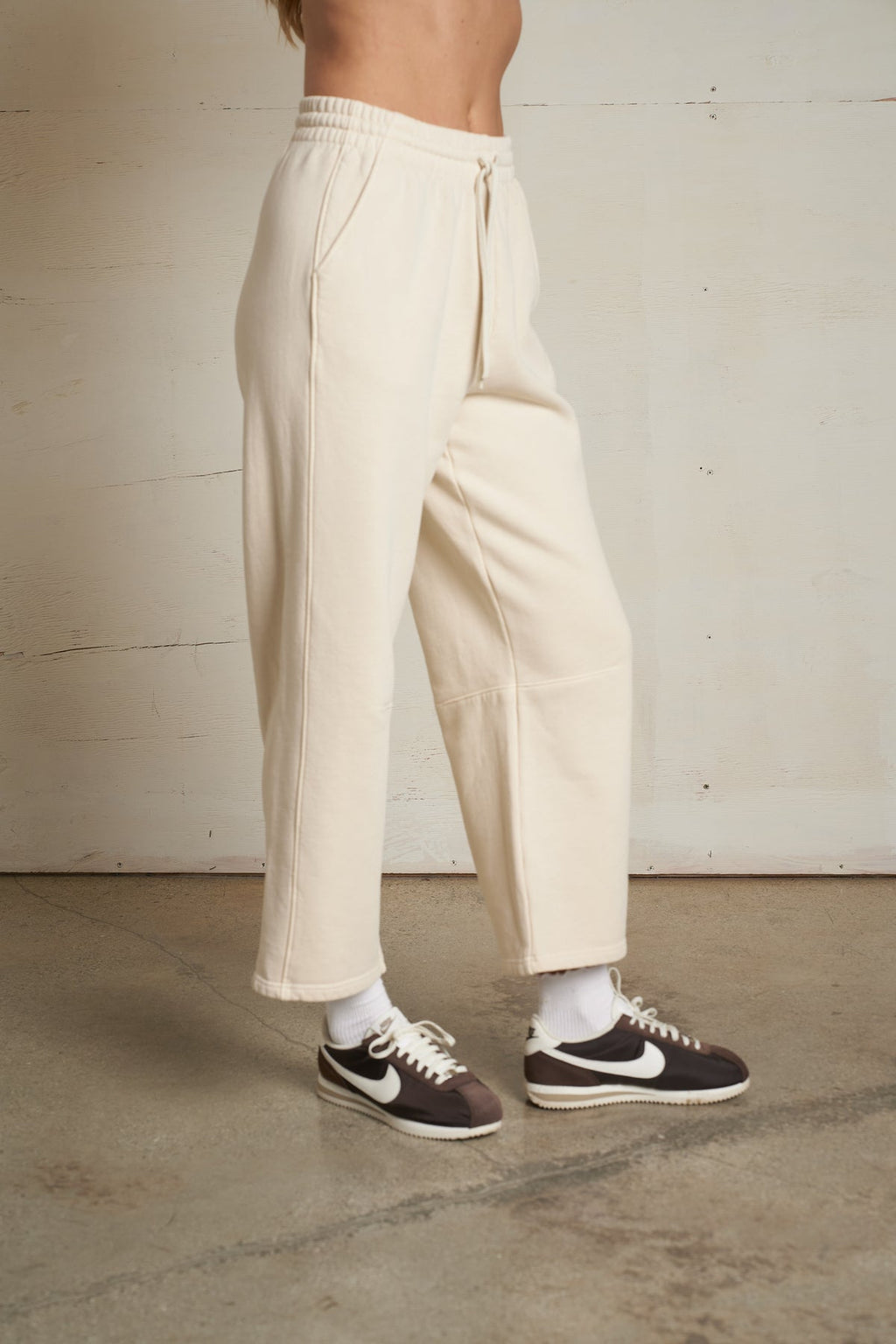 Fallon Fleece Barrel Leg Sweatpant - Sugar